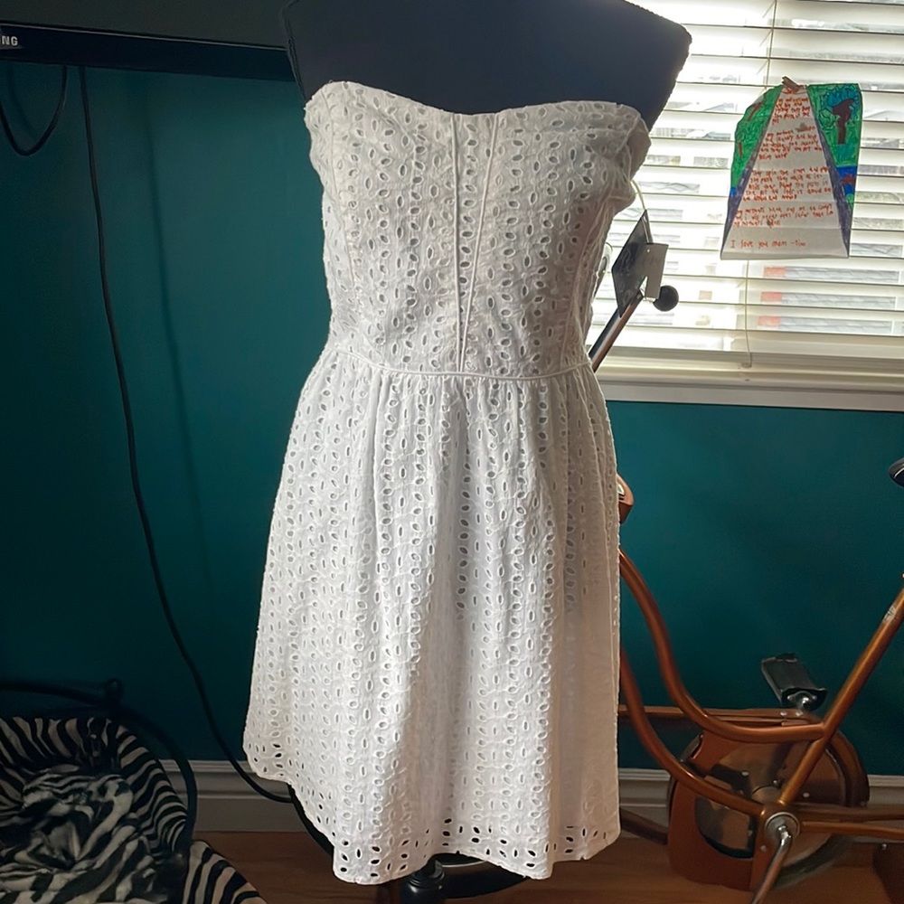 White strapless dress